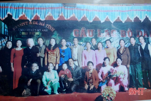 Cụ bà 90 tuổi ở Hà Tĩnh góp phần lưu giữ lời hát cổ