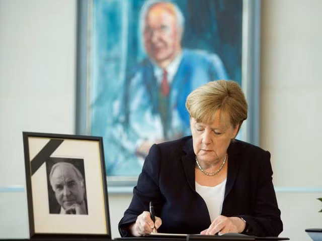 Điều ít biết về cuộc sống của người phụ nữ quyền lực nhất thế giới