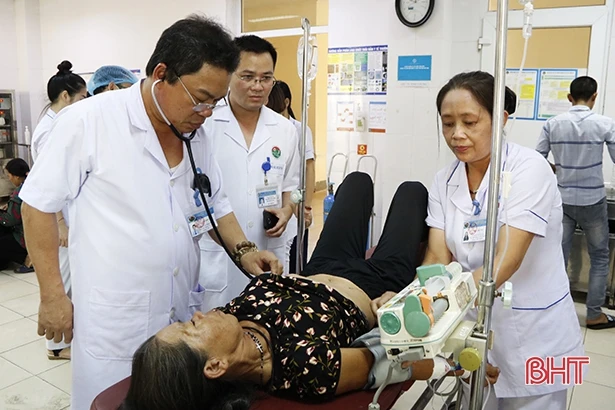 12 bệnh viện Hà Tĩnh tự chủ, tiết kiệm ngân sách hơn 100 tỷ đồng