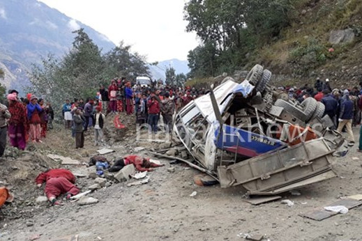 Tai nạn xe buýt thảm khốc ở Nepal, ít nhất 14 người thiệt mạng hình ảnh 1 Tai nạn xe buýt thảm khốc ở Nepal, ít nhất 14 người thiệt mạng