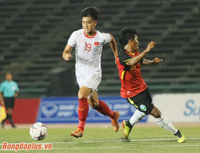 Danh sách U23 Việt Nam chuẩn bị cho VCK U23 châu Á 2020: Đình Trọng trở lại, Văn Hậu vắng mặt