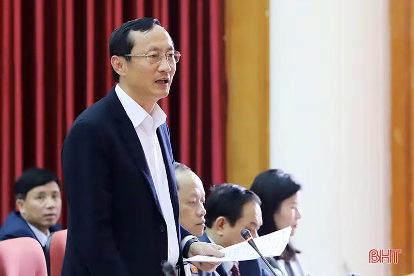 Đại biểu “xoay” Giám đốc Sở KH&ĐT Hà Tĩnh về việc doanh nghiệp “kêu” khó trong triển khai đầu tư