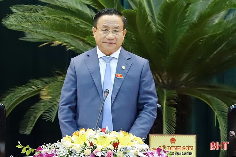 Giám đốc Sở Tài nguyên - Môi trường Hà Tĩnh Hồ Huy Thành đăng đàn trả lời chất vấn