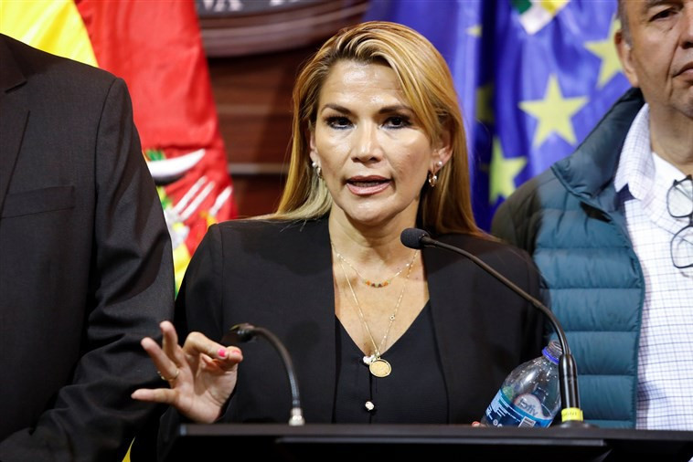 Chính phủ lâm thời Bolivia phát lệnh bắt giữ cựu Tổng thống Morales