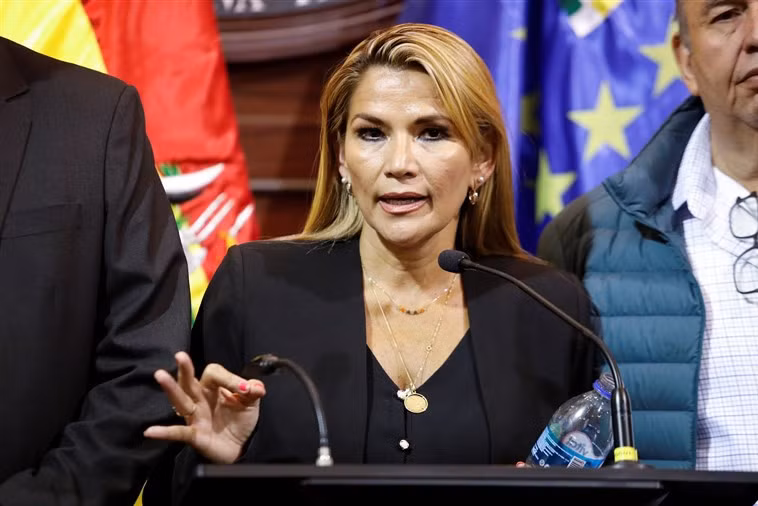 Chính phủ lâm thời Bolivia phát lệnh bắt giữ cựu Tổng thống Morales