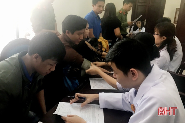 Cán bộ, công chức, ĐVTN thị xã Kỳ Anh hiến 210 đơn vị máu