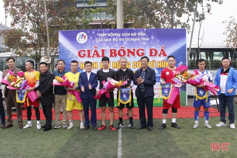FC Đồng Tiến Nha Trang vô địch Giải bóng đá lữ hành du lịch Hà Tĩnh