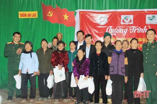 550 người dân Nghi Xuân được khám, cấp thuốc miễn phí