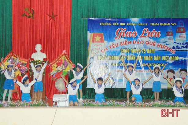 Nâng cao hiểu biết về kiến thức biển đảo cho học sinh Nghi Xuân