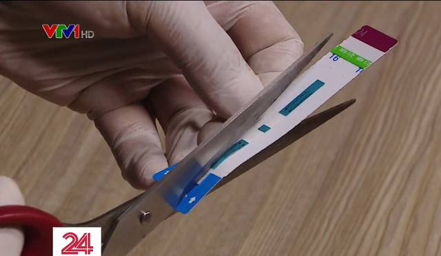Hàng nghìn que thử HIV, viêm gan B bị cắt đôi trước khi tiến hành xét nghiệm