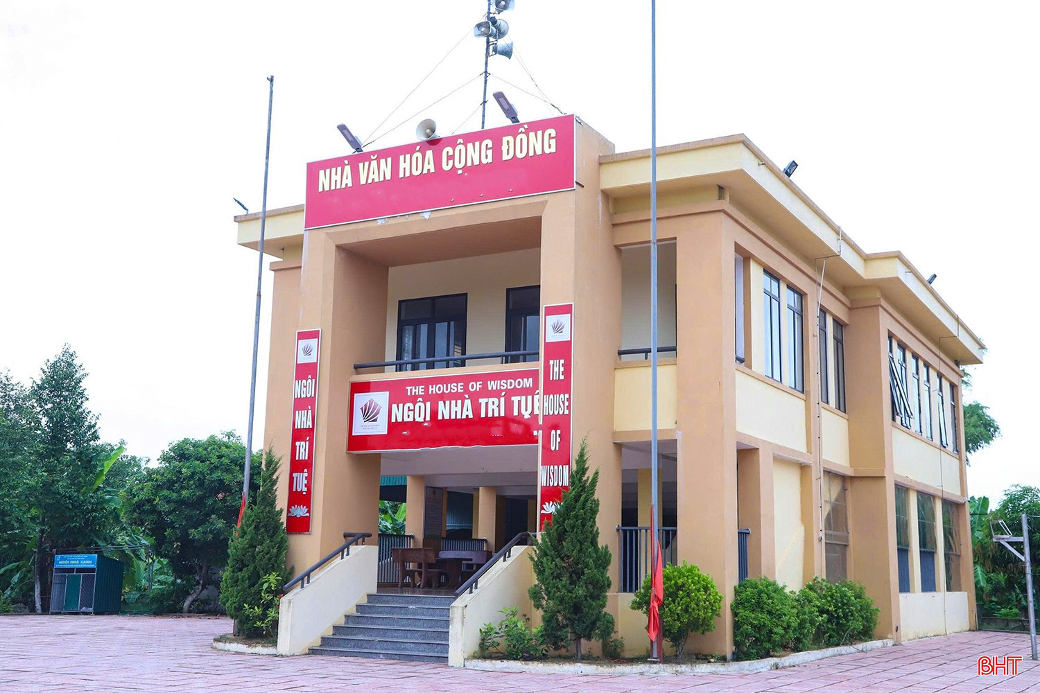Hơn 170 “Nhà văn hóa cộng đồng - Ngôi nhà trí tuệ” được xây dựng trên địa bàn Hà Tĩnh đã phát huy giá trị, công năng trong đời sống văn hóa, tinh thần của người dân. bqbht_br_z7042076100188-f5d3aeee55a722e1b2335e3823f796b3-4834.jpg