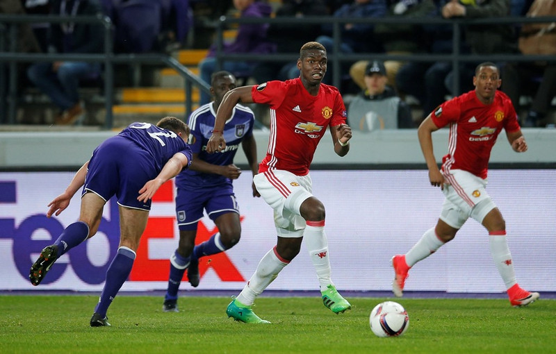 hang cong phung phi co hoi mu de anderlecht cam hoa