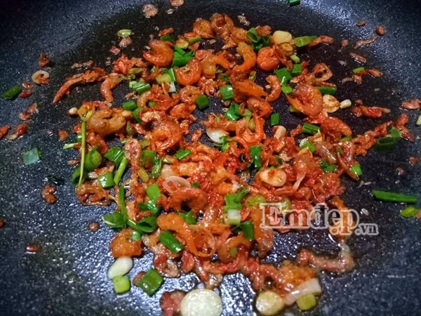 bap xao tom kho thom ngon the nay ai chang lam duoc