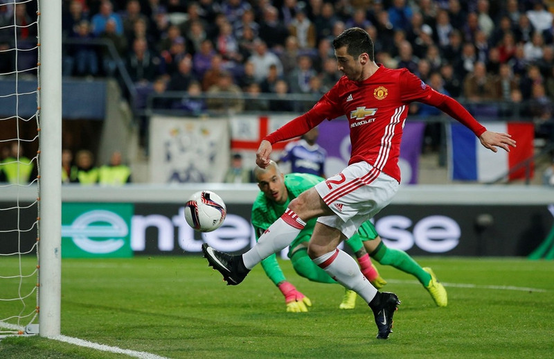 hang cong phung phi co hoi mu de anderlecht cam hoa