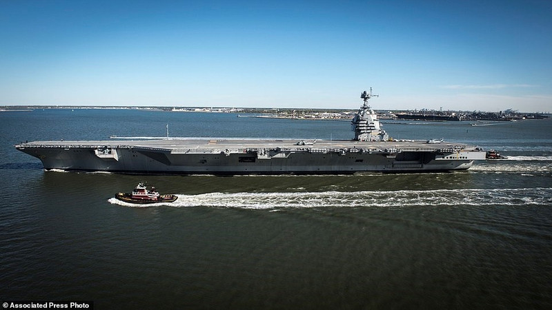 can canh sieu tau san bay my lan dau ra khoi thu nghiem