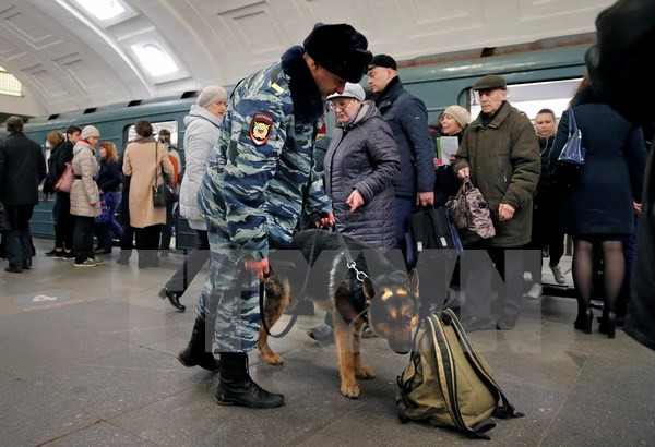 lai xay ra no bom o thu vien gan ga tau dien ngam st petersburg