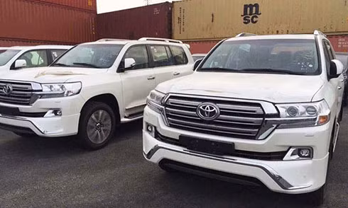 toyota land cruiser 2017 dau tien ve viet nam