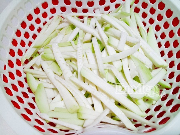 canh bau thit bo vien thanh mat cho mam com cuoi tuan