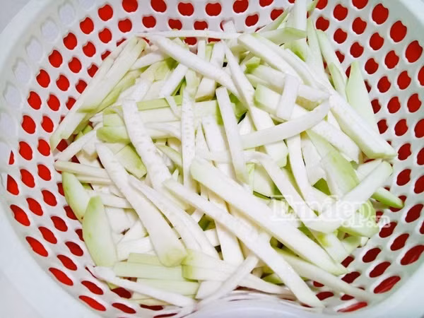 canh bau thit bo vien thanh mat cho mam com cuoi tuan