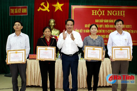 tx ky anh doc suc khoi phuc sx kd sau su co moi truong