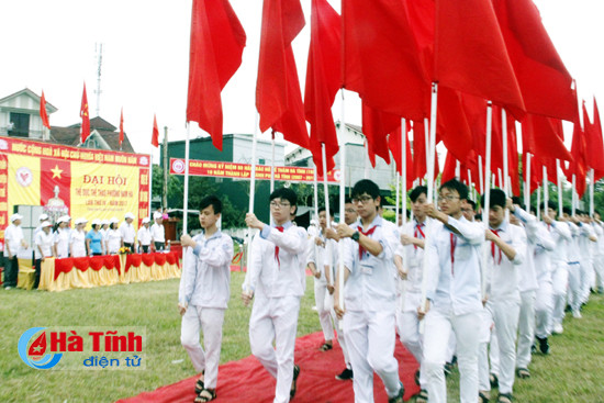 tre em trung binh tan cu gia mua duong sinh
