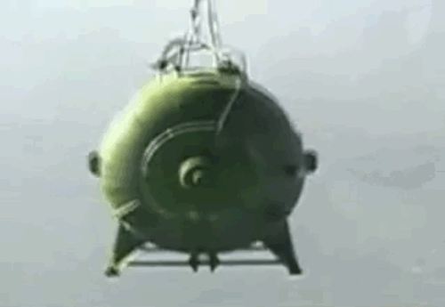 Quả bom thả từ oanh tạc cơ Tu-160. Ảnh: Business Insider. vu khi phi hat nhan nga manh hon ca sieu bom cua my