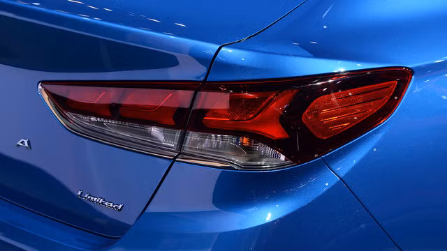 hyundai sonata 2018 ban quoc te trinh lang san sang doi dau toyota camry