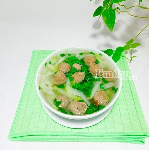 canh bau thit bo vien thanh mat cho mam com cuoi tuan