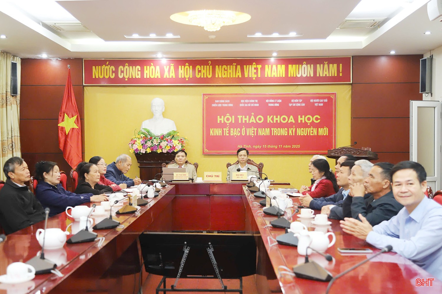 Đại biểu tại điểm cầu Hà Tĩnh.