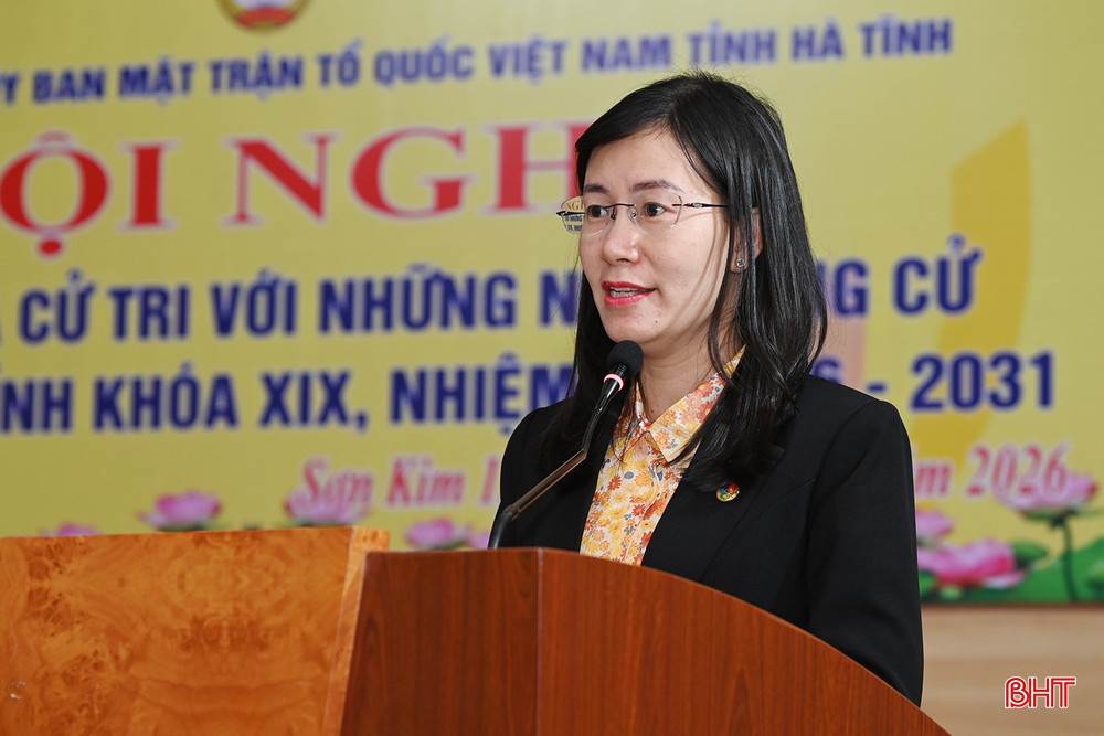 Bà Trần Thị Quỳnh Trang - Viên chức Trung tâm Văn hóa, Điện ảnh và Xúc tiến Du lịch Hà Tĩnh trình bày chương trình hành động.