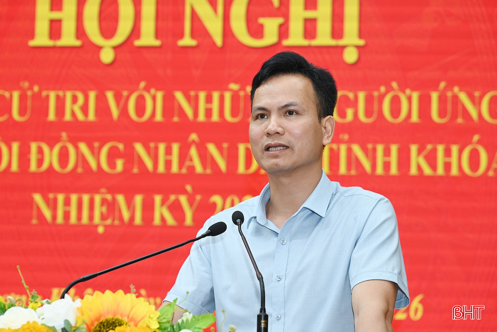 Ông Lê Đình Hòa - Ủy viên BTV Hội Nông dân tỉnh, Phó Trưởng ban Công tác Nông dân, Ủy ban MTTQ tỉnh trình bày chương trình hành động.