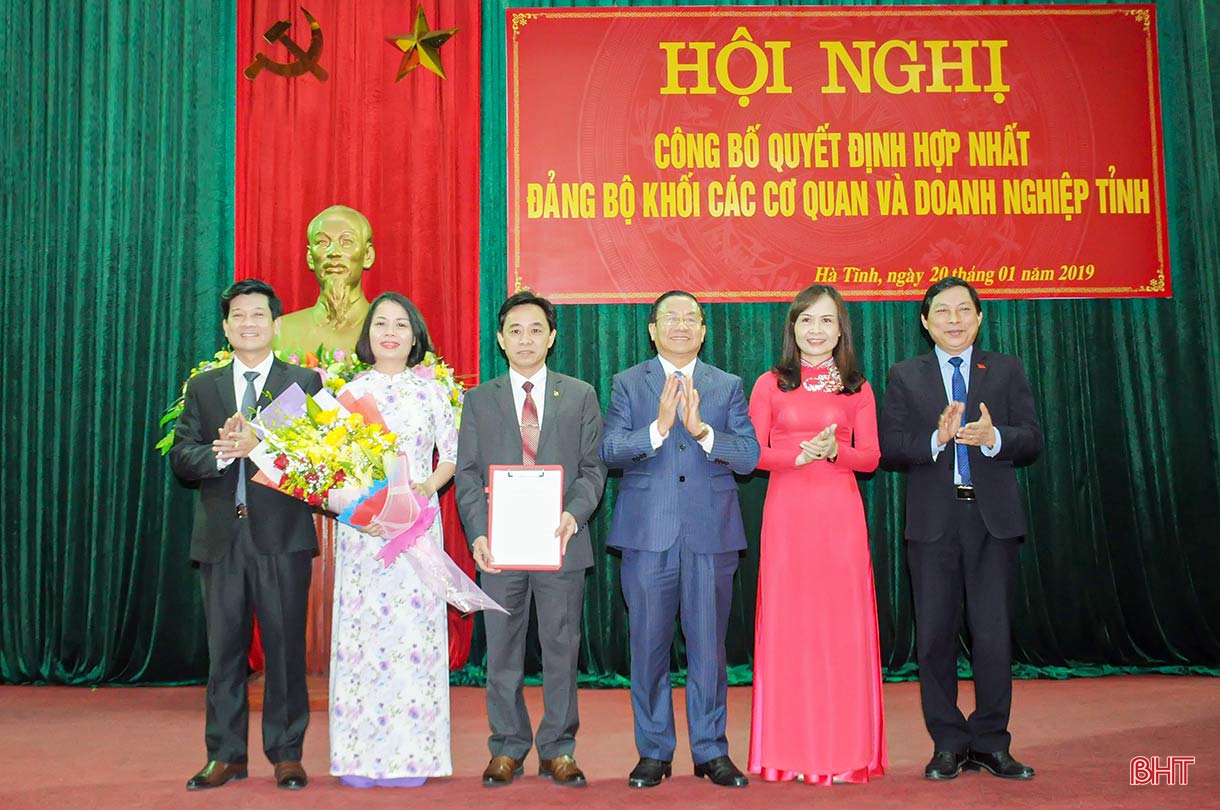 Đảng bộ Khối Các cơ quan và doanh nghiệp Hà Tĩnh: Vững tin trên chặng đường mới!