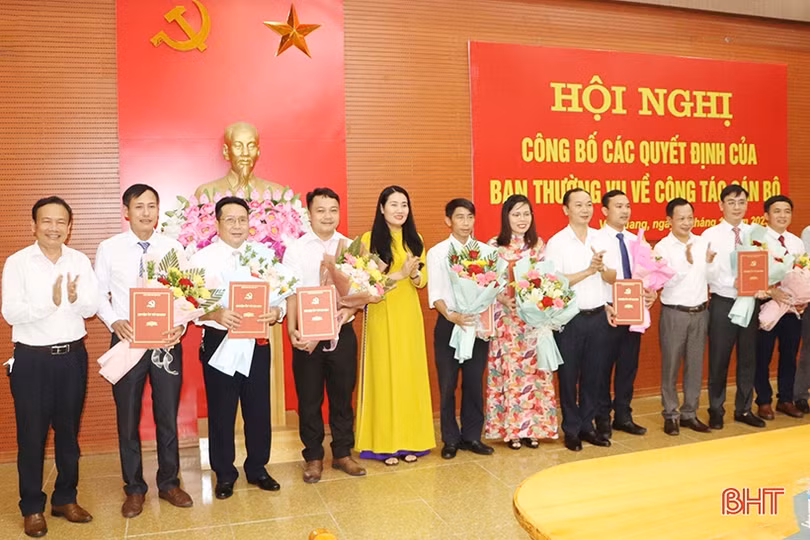 Vũ Quang điều động, luân chuyển nhiều cán bộ chủ chốt