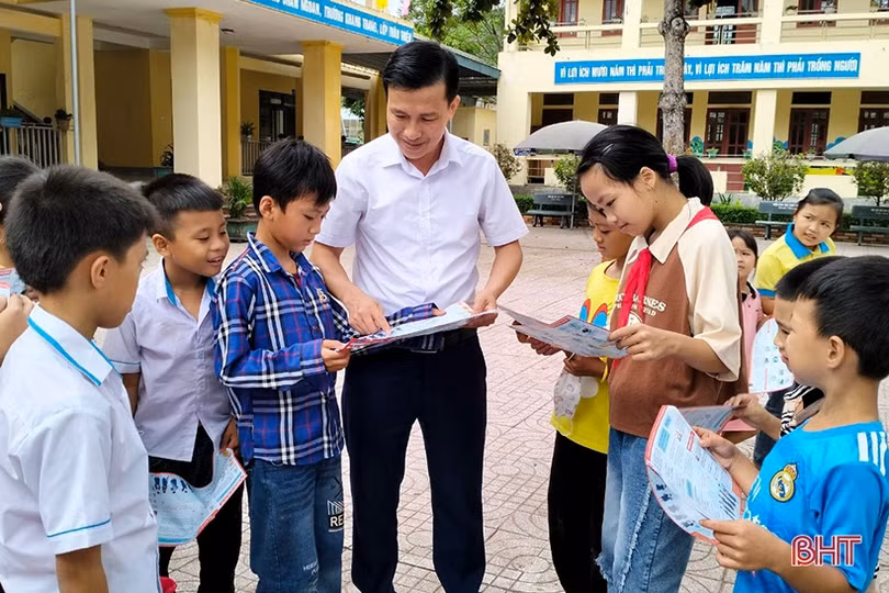 Hà Tĩnh quyết tâm tăng tỷ lệ bao phủ BHYT học sinh, sinh viên