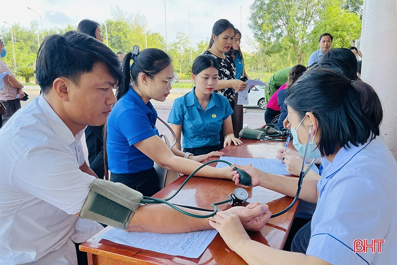 Thu về 216 đơn vị máu tại ngày hội hiến máu tình nguyện ở Thạch Hà