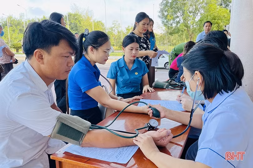 Thu về 216 đơn vị máu tại ngày hội hiến máu tình nguyện ở Thạch Hà