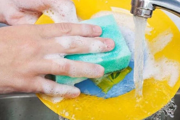 Thứ bẩn gấp đôi toilet ở bồn rửa bát khiến bệnh tật dễ tìm đến