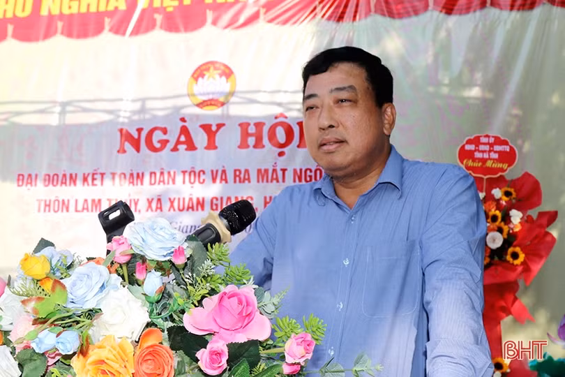 Phó Chủ tịch Thường trực HĐND tỉnh chung vui Ngày hội Đại đoàn kết