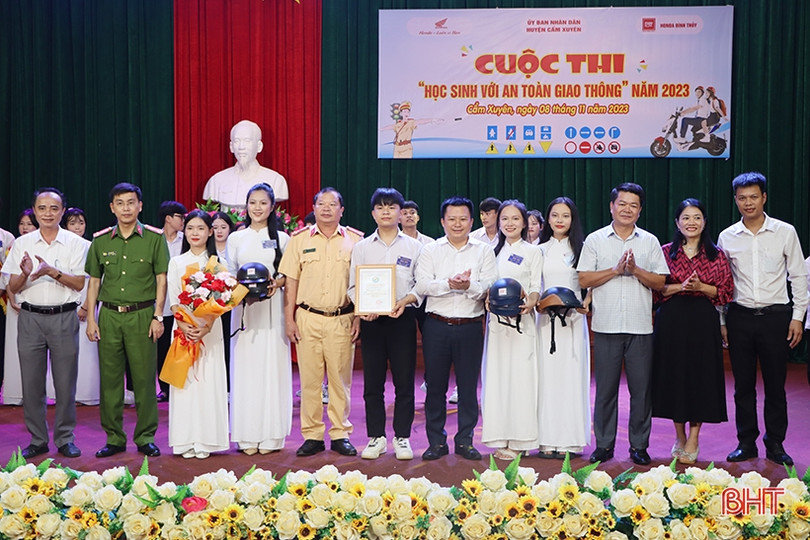 Trường THPT Cẩm Bình nhất cuộc thi Học sinh với an toàn giao thông”