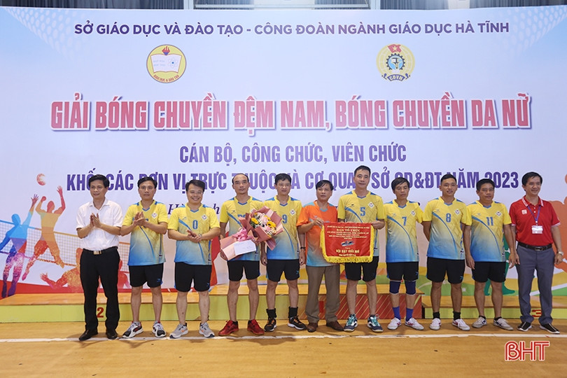 Giải Bóng chuyền ngành GD&ĐT Hà Tĩnh có 2 nhà vô địch