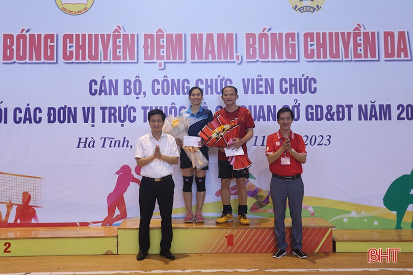 Giải Bóng chuyền ngành GD&ĐT Hà Tĩnh có 2 nhà vô địch