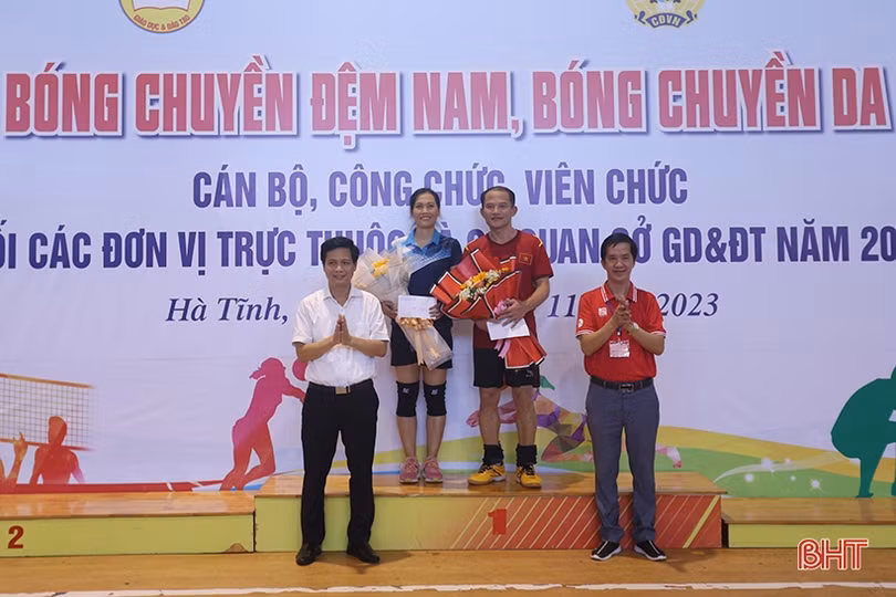 Giải Bóng chuyền ngành GD&ĐT Hà Tĩnh có 2 nhà vô địch