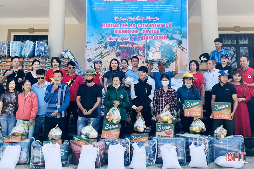 600 suất quà đến với người dân vùng lũ Hương Khê