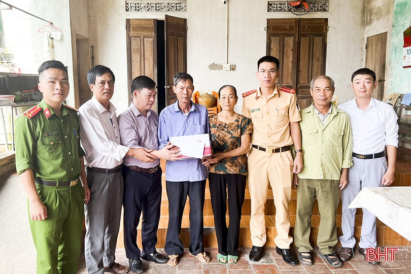 Tiếp tục quan tâm, giúp đỡ gia đình nạn nhân bị tai nạn giao thông