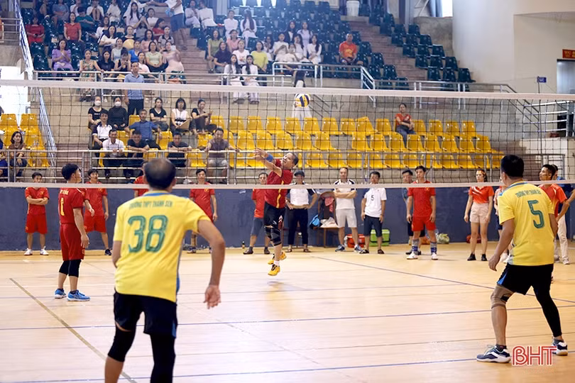 Giải Bóng chuyền ngành GD&ĐT Hà Tĩnh có 2 nhà vô địch