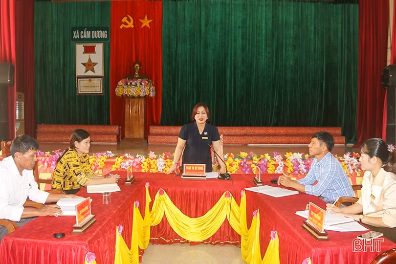 Vinh quang lời thề đảng viên, ghi tại một cuộc họp chi bộ