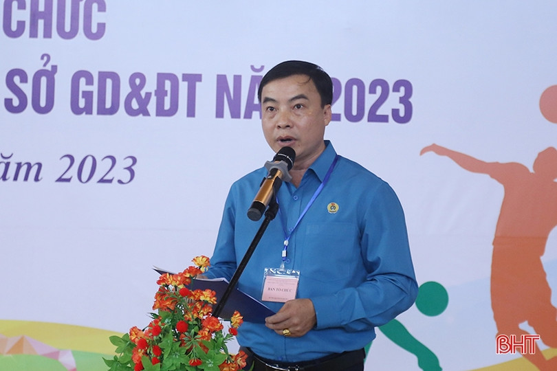 Sôi nổi Giải Bóng chuyền ngành GD&ĐT Hà Tĩnh 