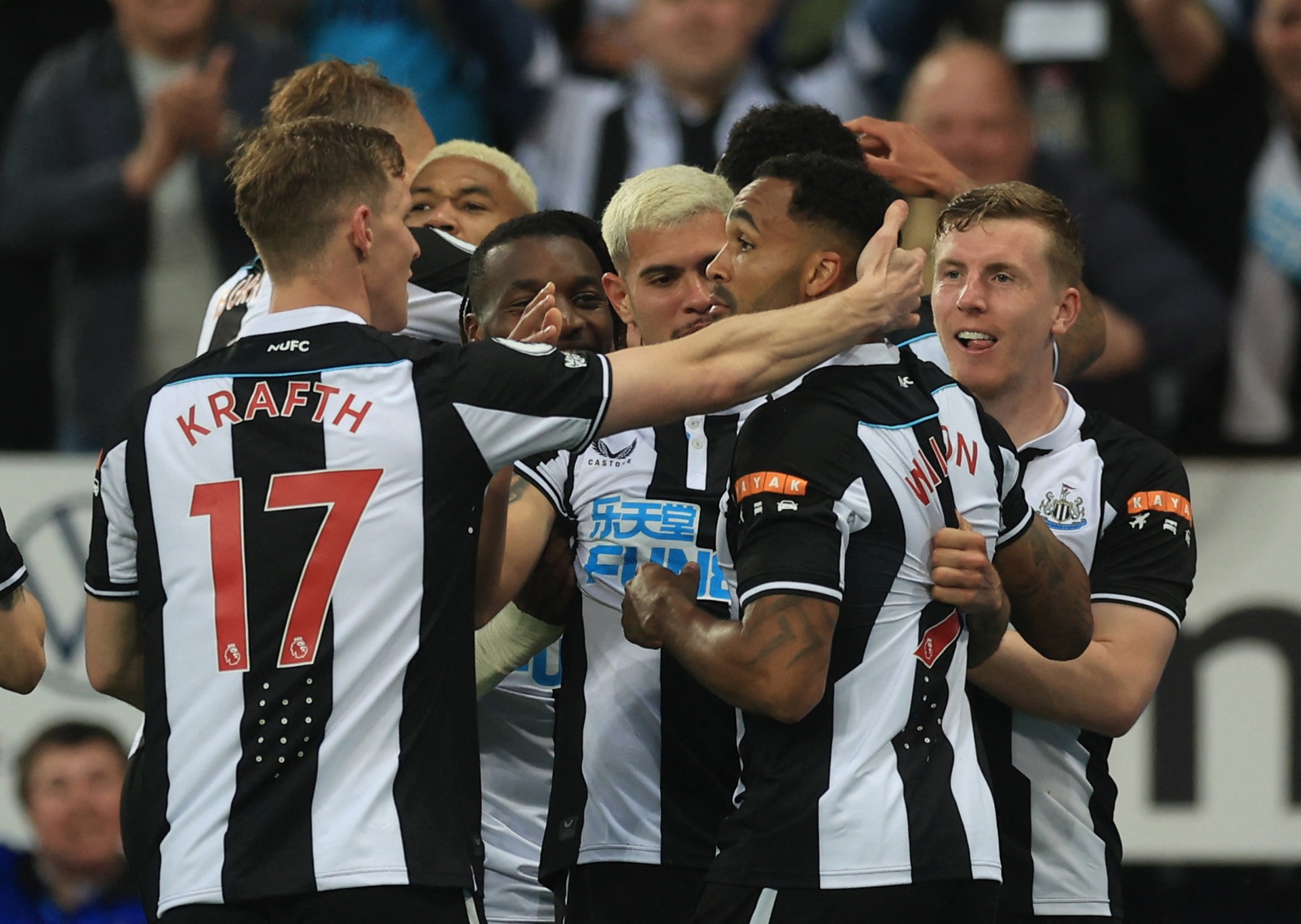 Thua Newcastle 0-2, Arsenal mất quyền tự quyết vào tay Tottenham