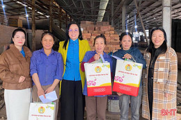 Người lao động Hà Tĩnh vui “Tết Sum vầy”