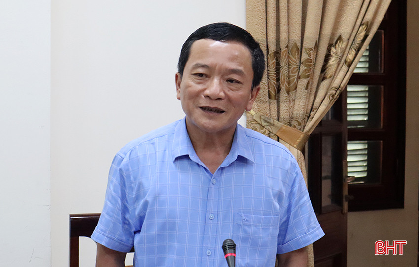 Phó Chủ tịch HĐND tỉnh Trần Văn Kỳ phát biểu tại cuộc làm việc. IMG_4009.JPG